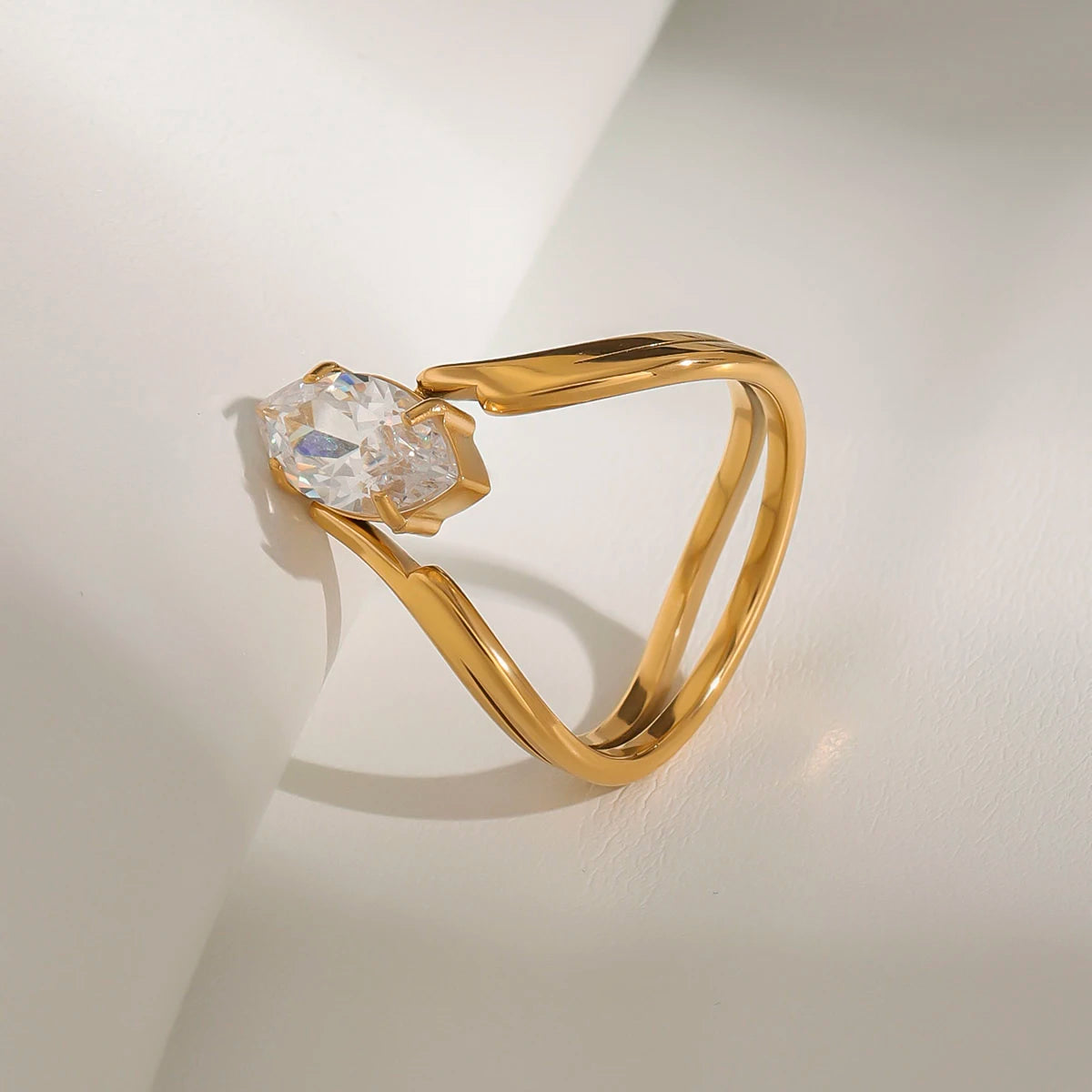 Classic Twist Zircon Ring