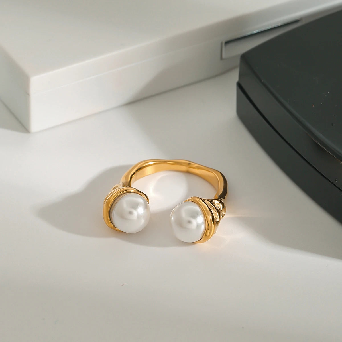 Pearl Inlaid Hammer Ring