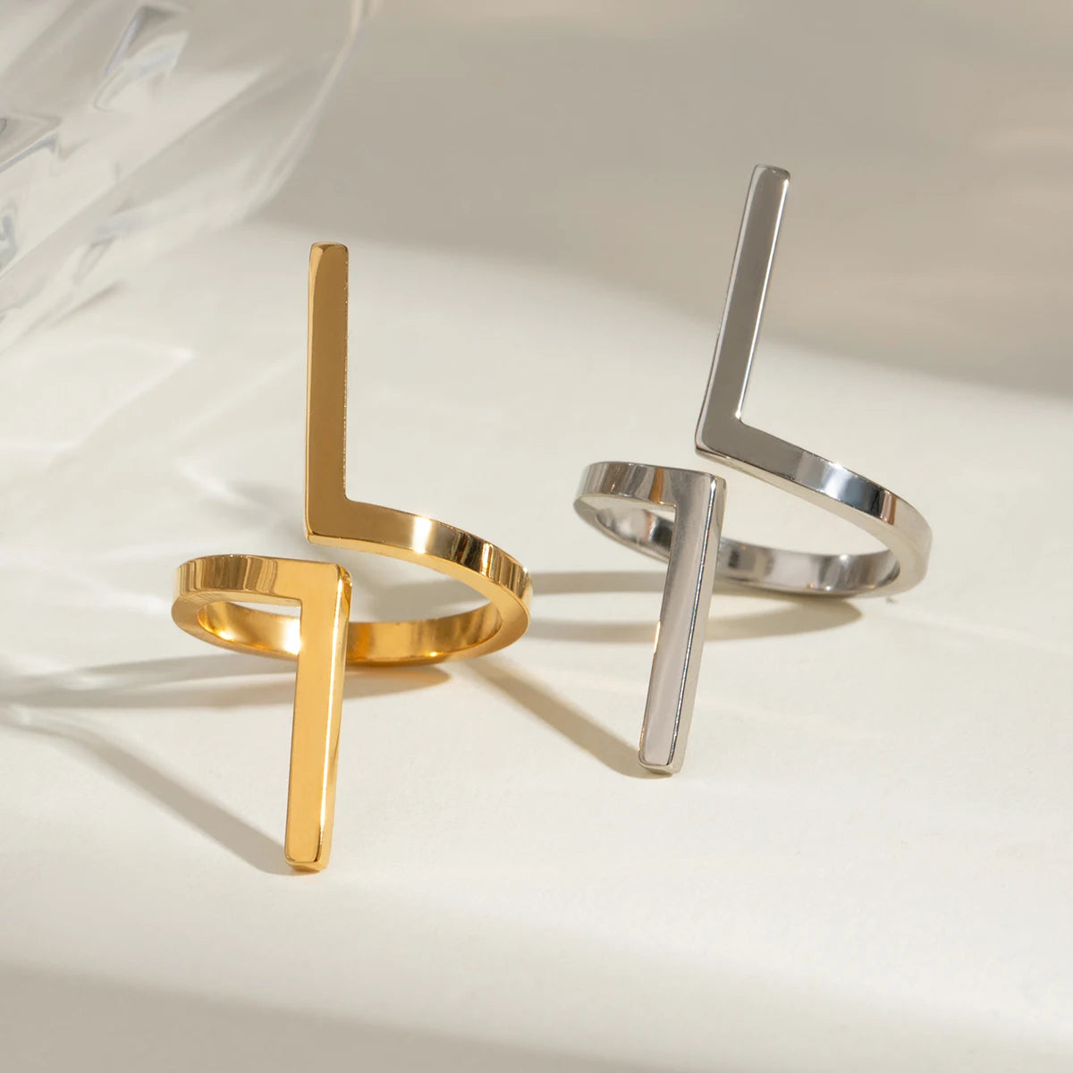 Geometric Open End Ring