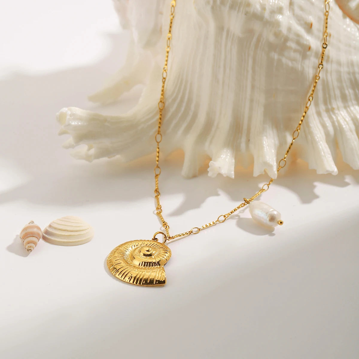 Conch Pearl Pendant Necklace 1