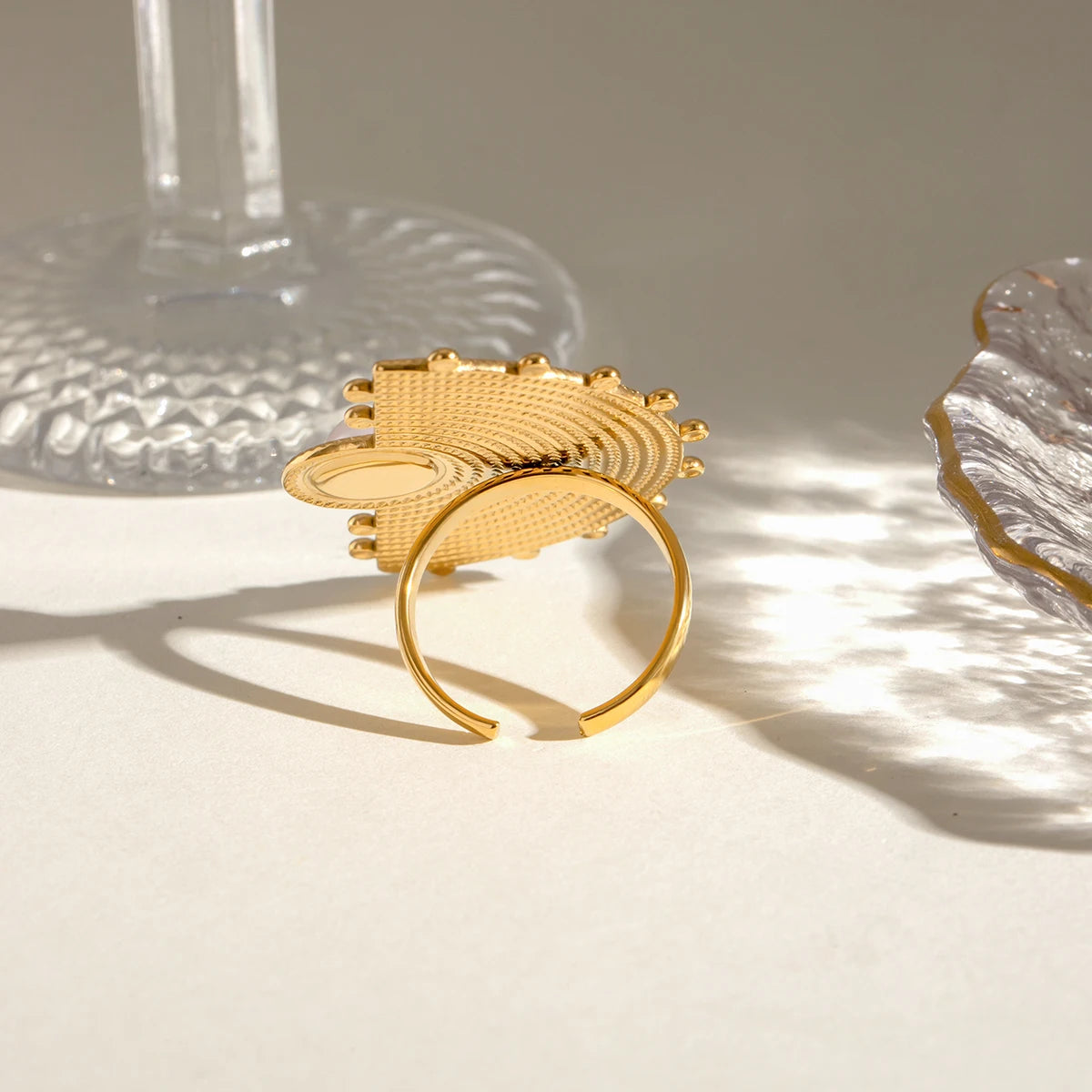 Fan-shaped Opening Ring