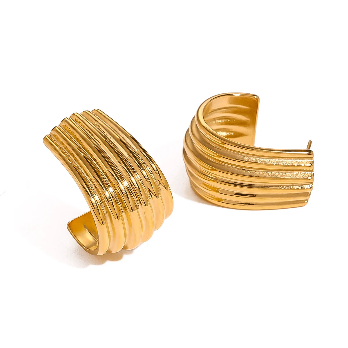 Gold Vintage Ribbed Earring