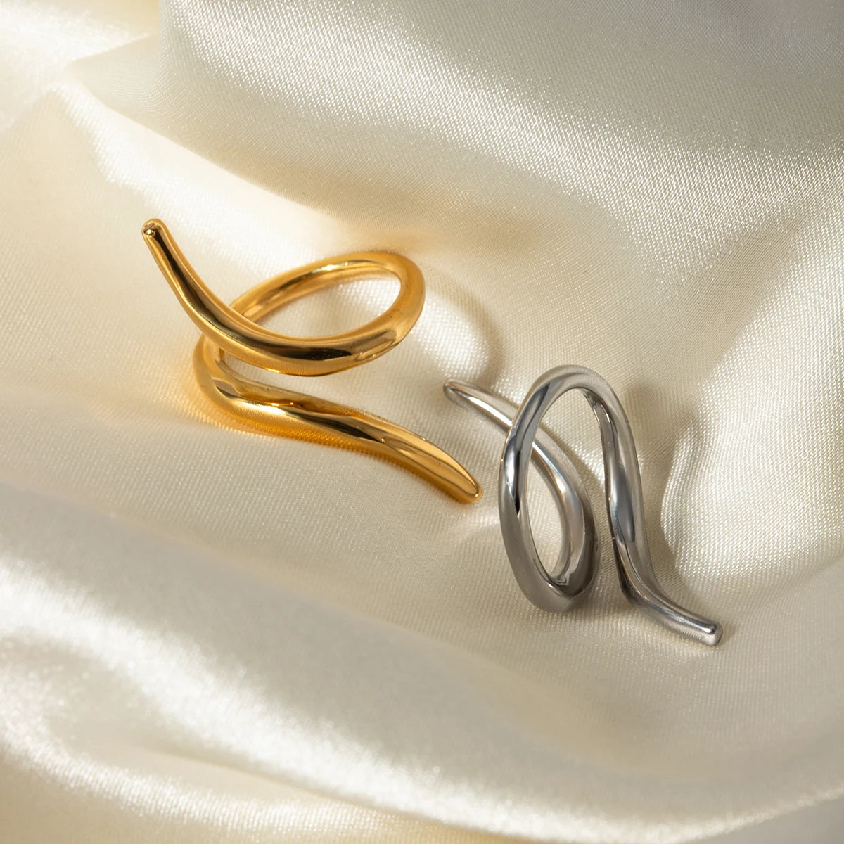Simple Glossy Line Ring