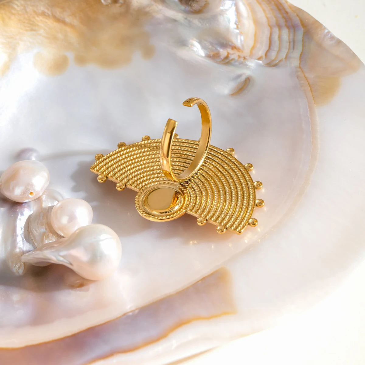 Fan-shaped Opening Ring