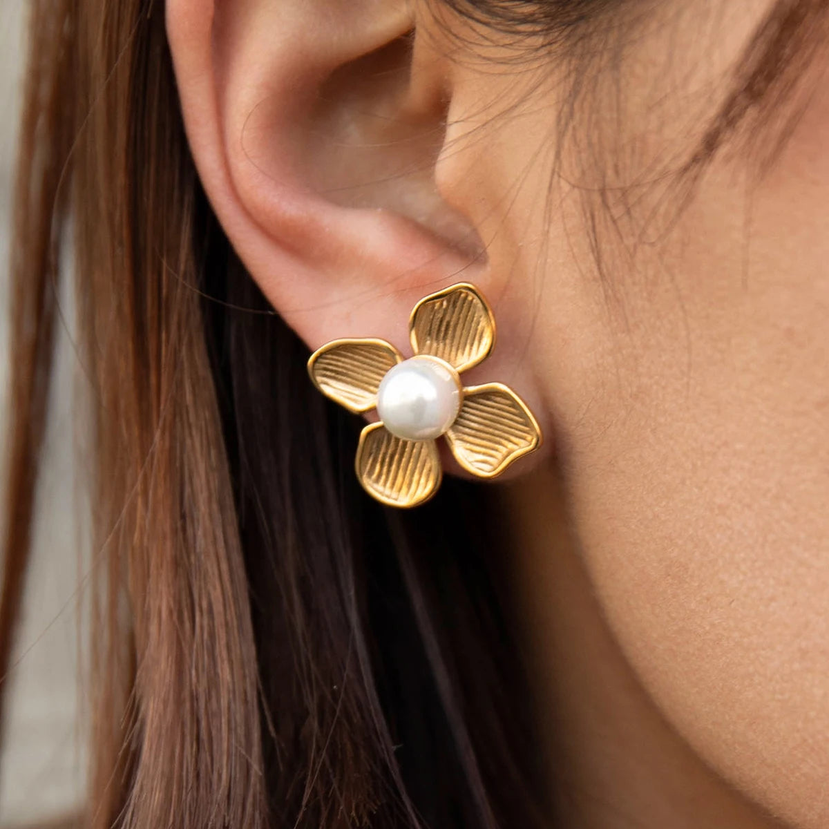 Gold Pearl Flower Shaped Earrings