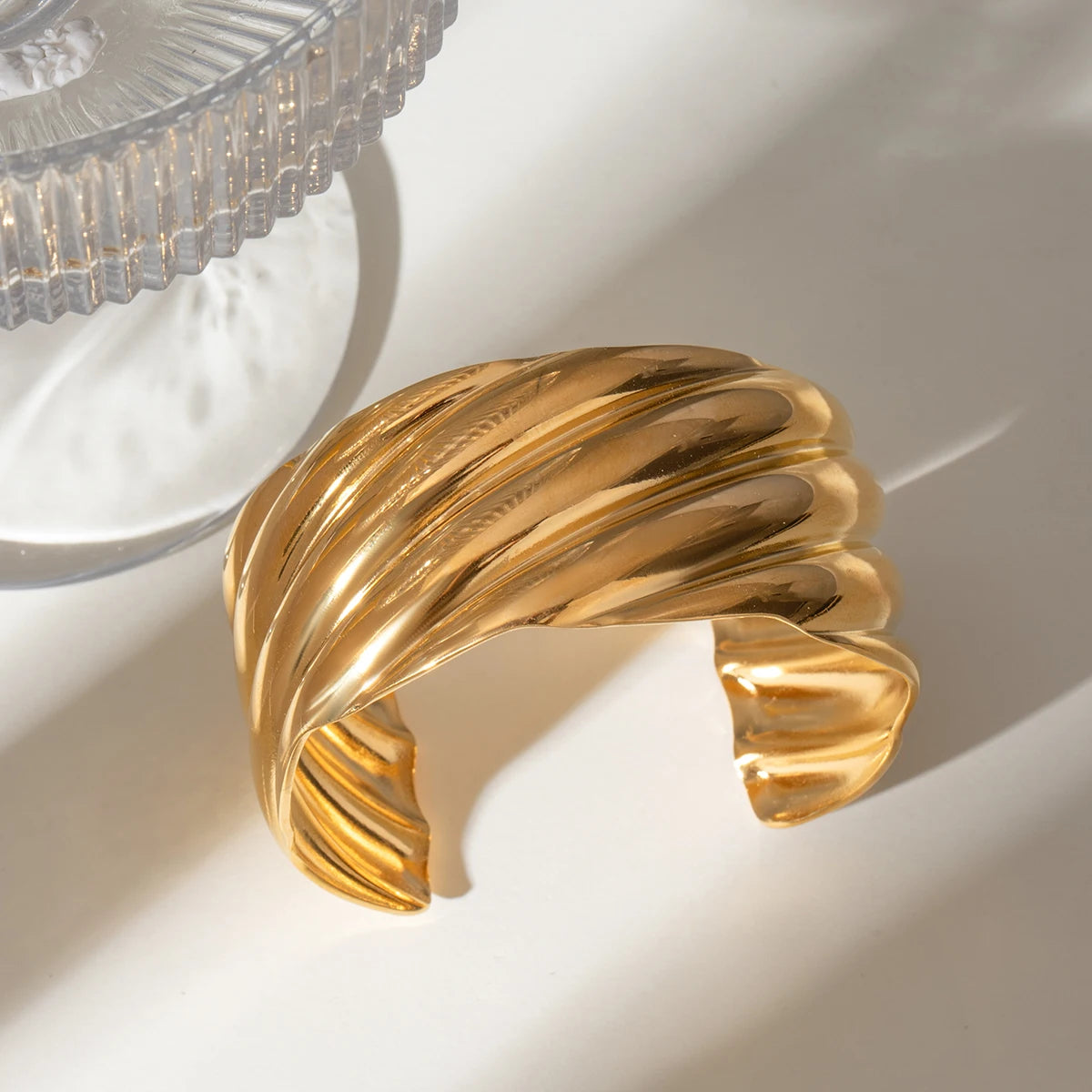 Gold Corrugated Simple Bangle Bracelet