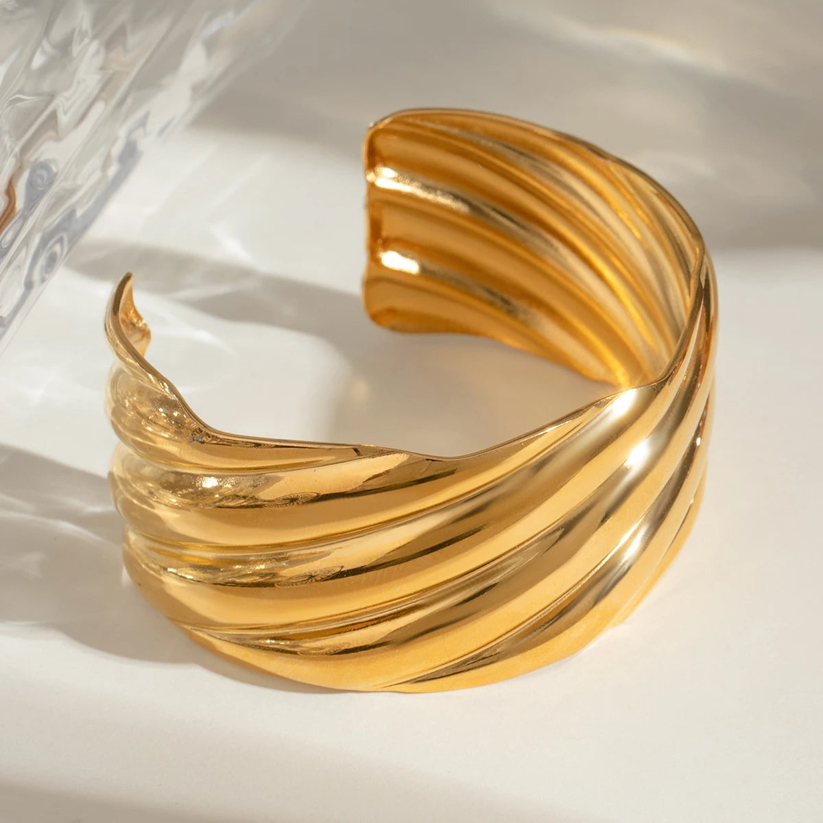 Gold Corrugated Simple Bangle Bracelet