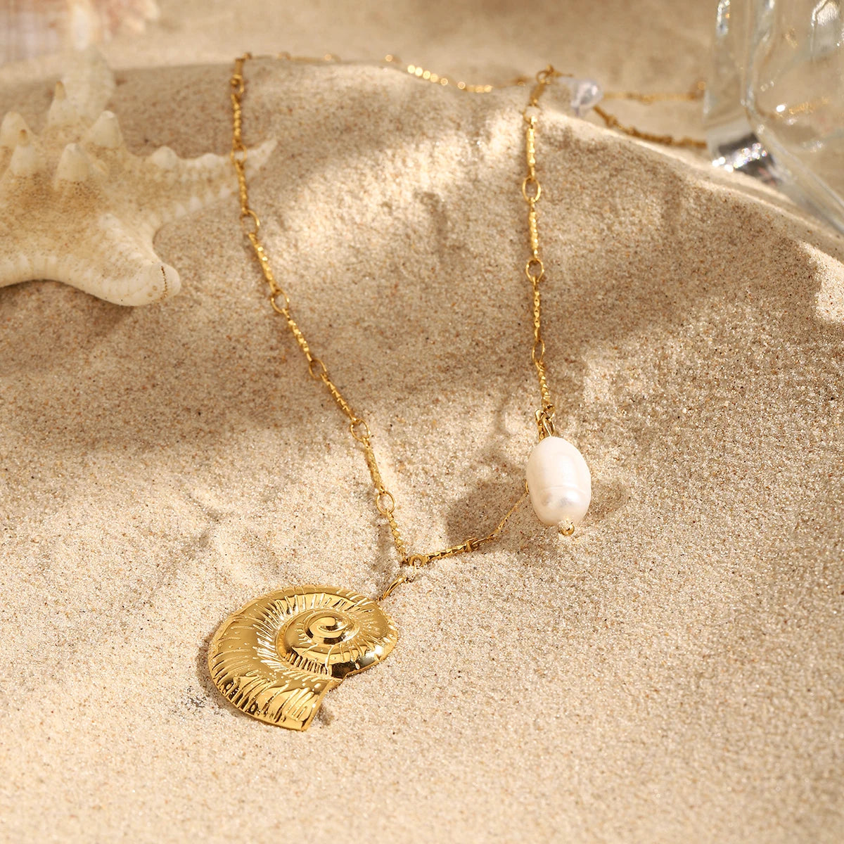 Conch Pearl Pendant Necklace 1