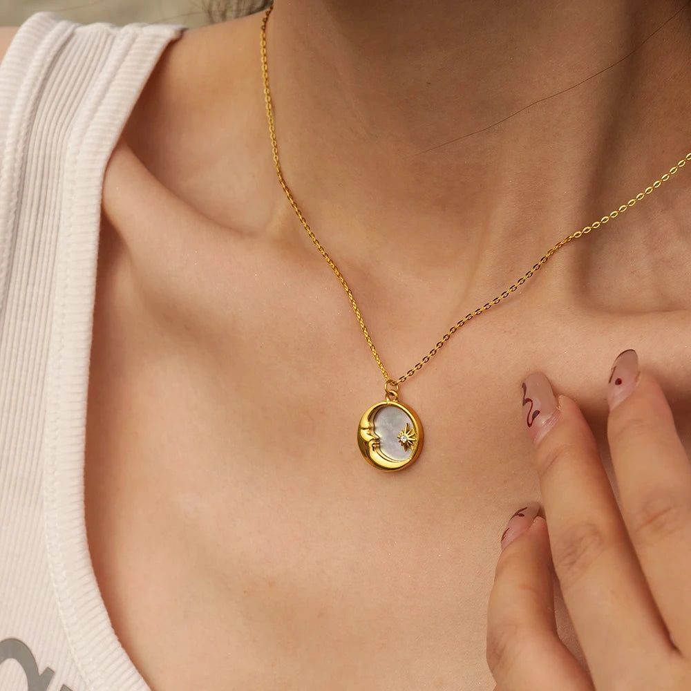 White Shell Star/Moon Pendant Necklace