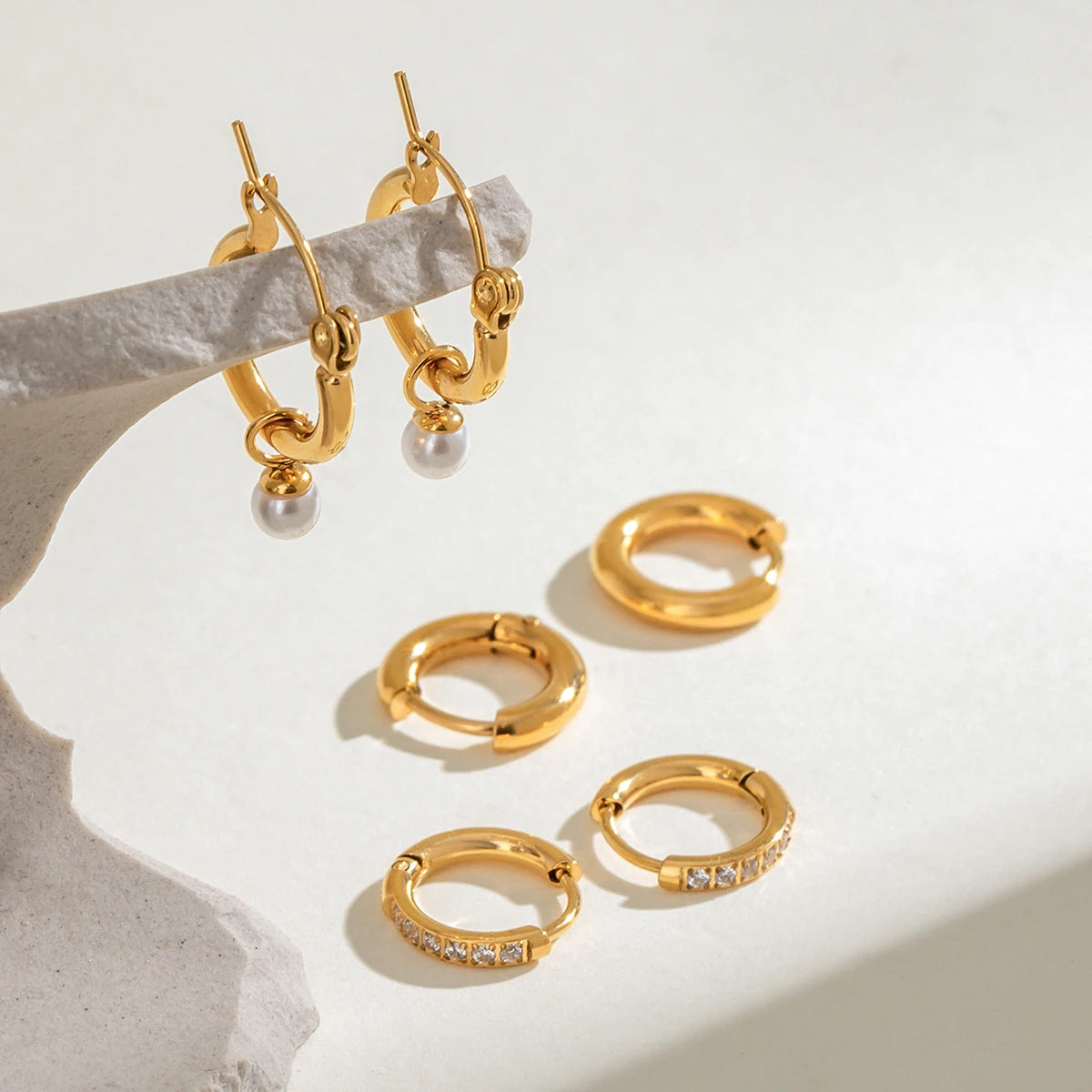 Signature Gold Hoop Earring Set