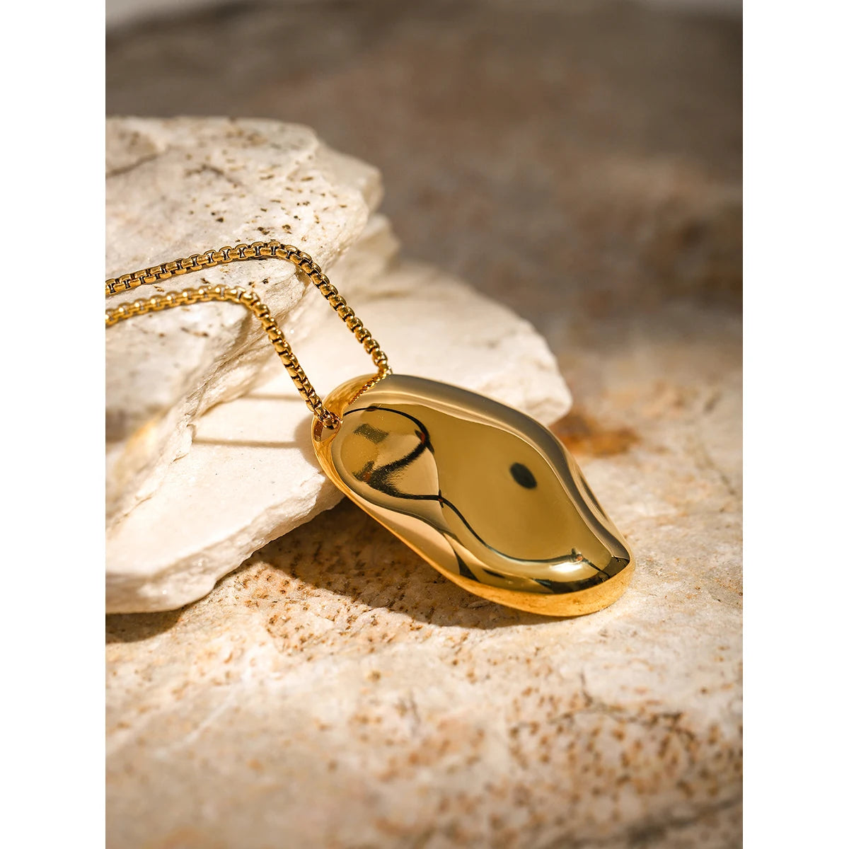 Irregular Concave Pendant Necklace