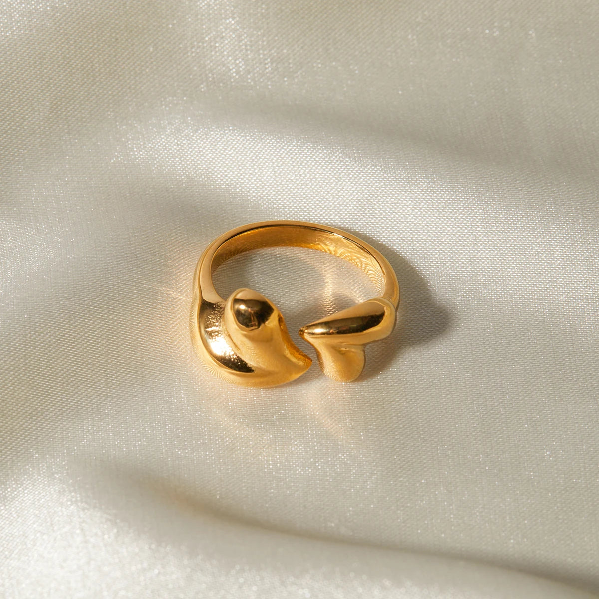 Double Heart Ring