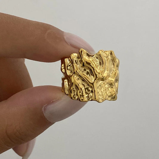 Hammer Grain Wide Ring