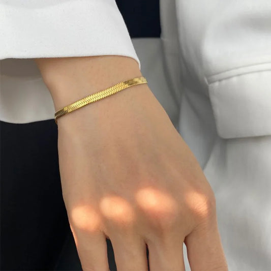 Gold Minimalistic Flat Chain Bracelet