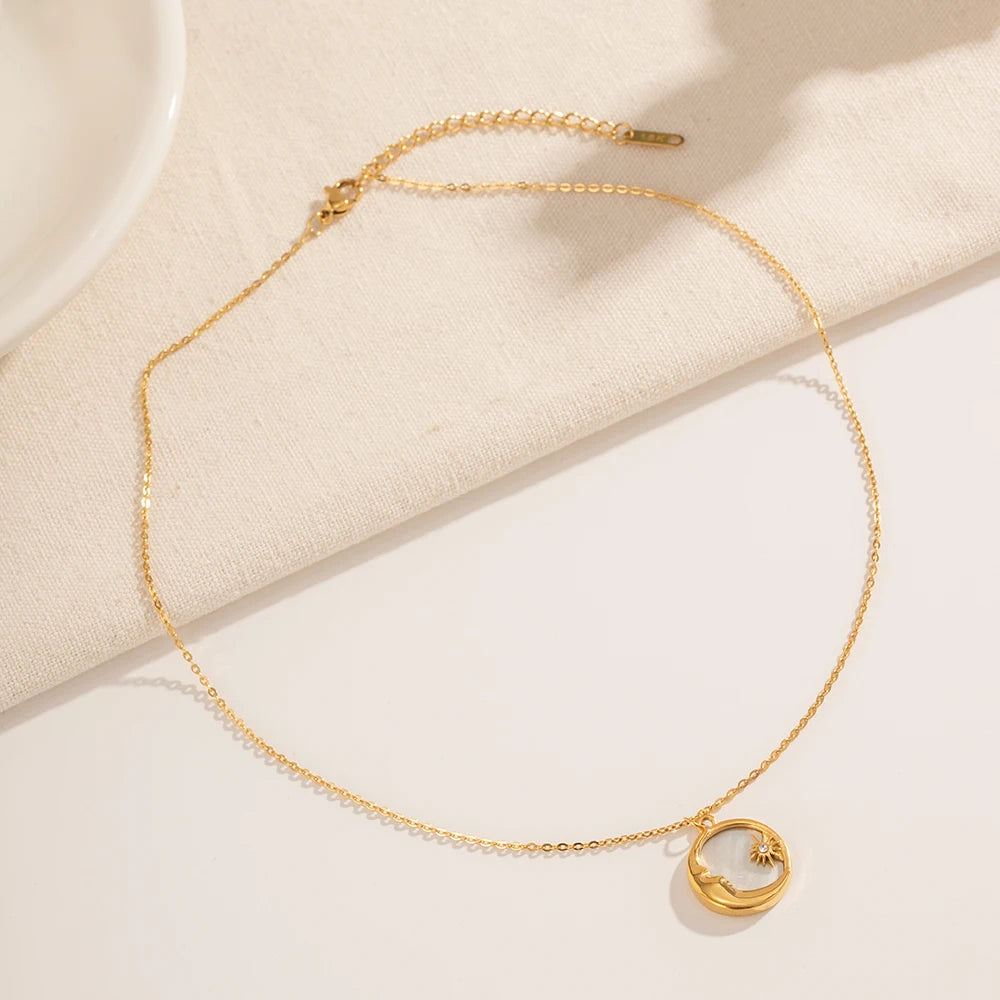 White Shell Star/Moon Pendant Necklace